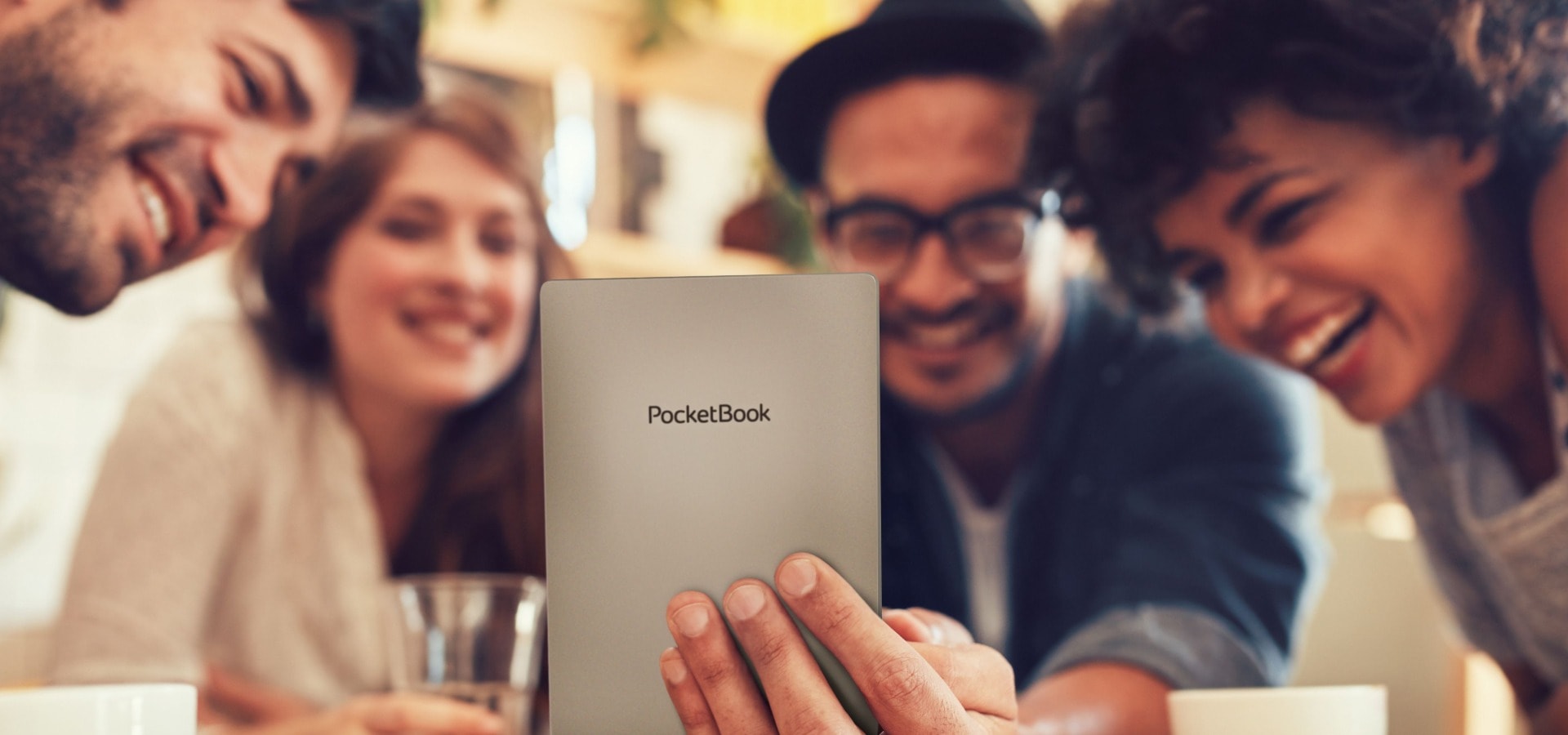 PocketBook Color e PocketBook Touch Lux 5: gli e-reader che attendevamo da tempo ora in vendita