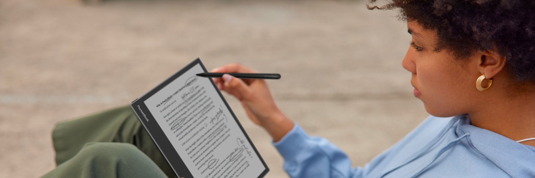 PocketBook InkPad Eo: un potente taccuino elettronico con schermo a colori E Ink Kaleido 3 da 10,3 pollici